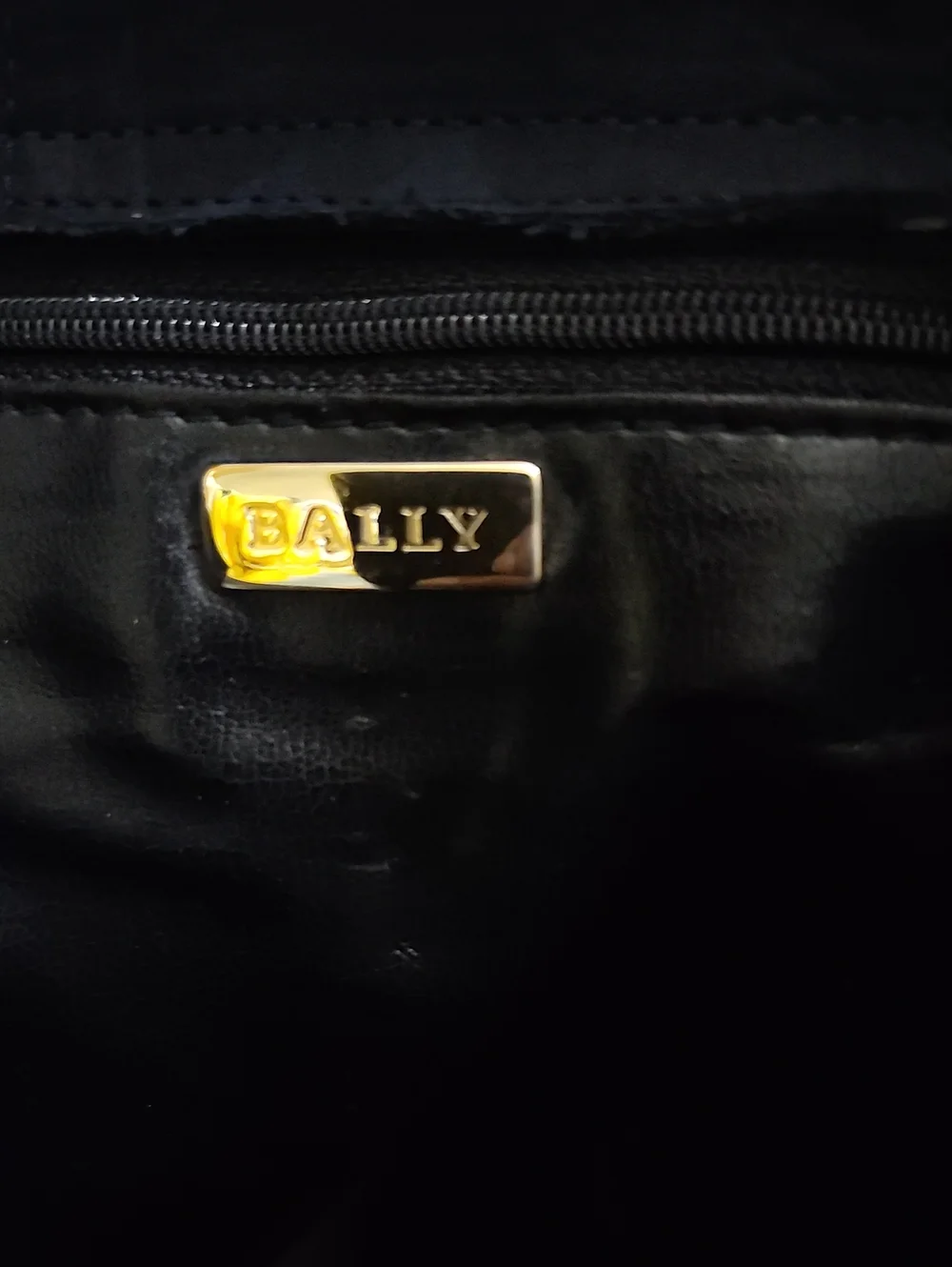 Bally Rare Nubuck Leather Shoulder Bag Vintage Luxury Pristine